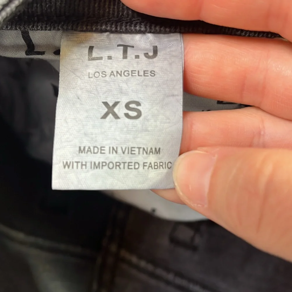 LTJ Letter to Juliet Acid Black Distressed Cut Off Jean Shorts NWT XS - Picture 5 of 8